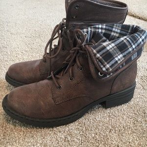 Never worn brown fold over boots